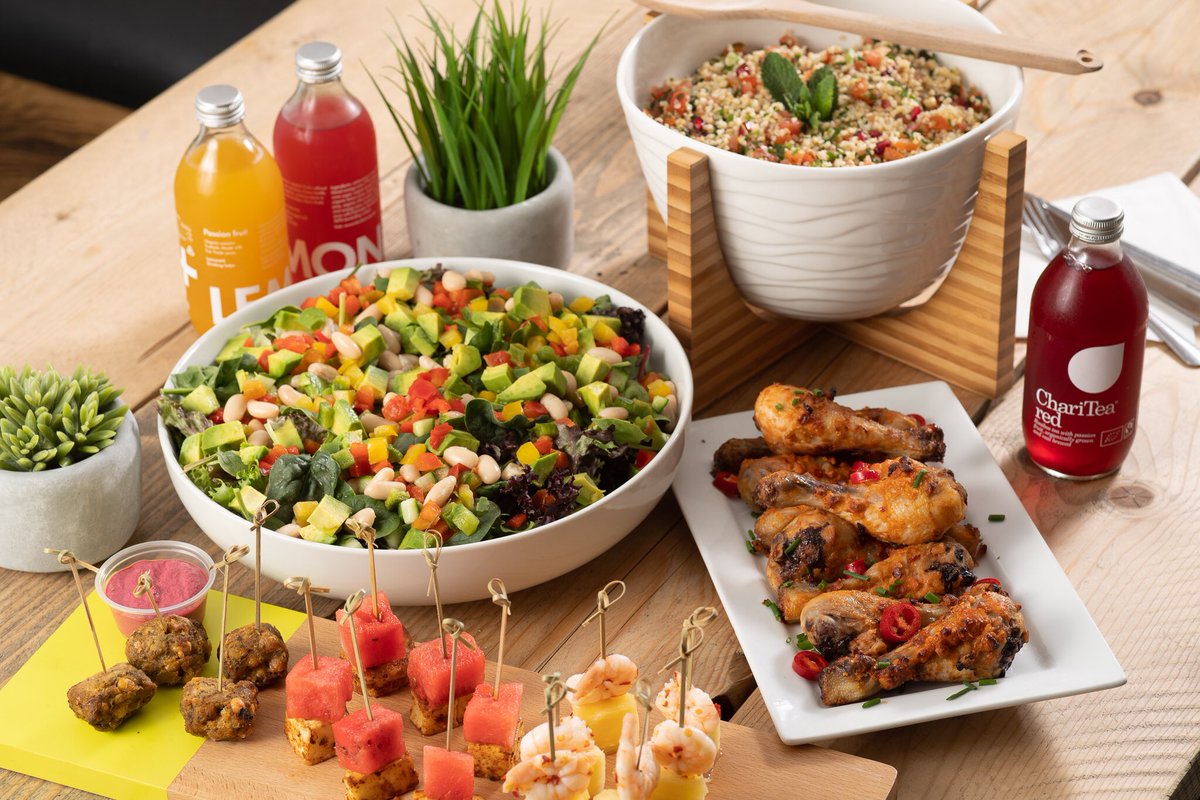 nutribarmcuk's tweet photo. It's #whynot Wednesday, so why not try #healthy and #nutritious food for a change! 

From salad boxes, loaded wraps, homemade soup and more, we've got a variety of tasty options that pack a punch of #goodness 🍅🥑🍞🥕🧀🍓

📍Find us in @CARGOmcuk at @MediaCityUK #nutribarmcuk https://t.co/9FtPsWU82p