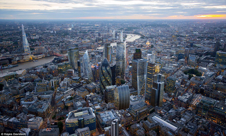 #London M&amp;A and #CorporateFinance Partner Richard Werner has highlighted the key points of the publication of the 2018 #UK #Corporate #Governance #Code. Read the full analysis on our website: blplaw.com/expert-legal-i…