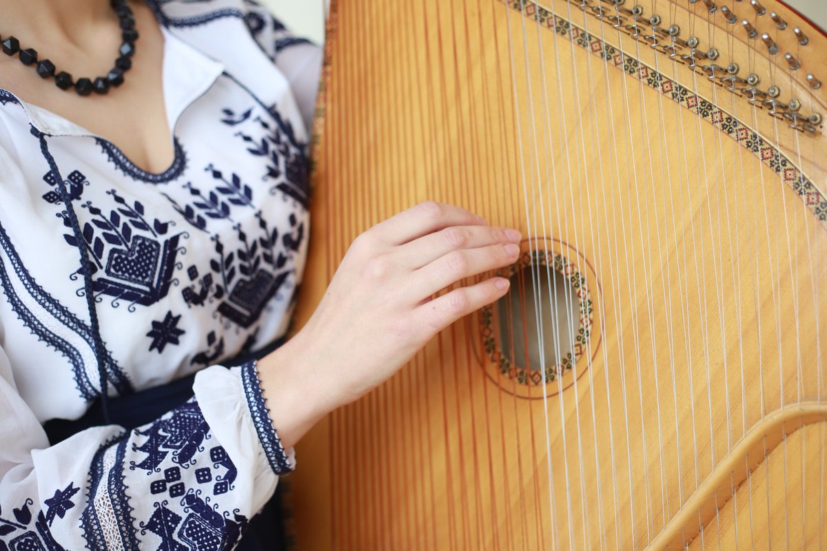 StudioOPolonets's tweet image. Поєднання великої любові один до одного, поєднання любові до музики та вишитого вбрання від дизайнера @OksanaPolonets 
Шарм, витонченість та чарівність в кожній деталі.