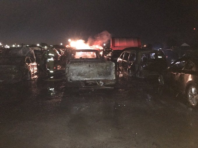 Full story:   Multiple cars damaged by fire in Vars auction lot - ottawamatters.com/local-news/mul… #ottnews https://t.co/cOaU6N9zam