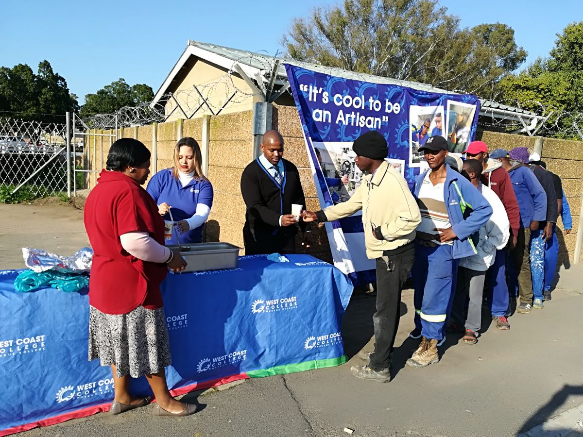 WestCoastCol's tweet photo. Our Malmesbury Campus starting off our Mandela Day Celebrations.
Campus Manager and staff are spending their 67 minutes by distributing homemade soup to the unemployed of Malmesbury while they wait to get casual work #BeTheLegacy #WCCCares #MadibaForever https://t.co/gneiGCTBkn