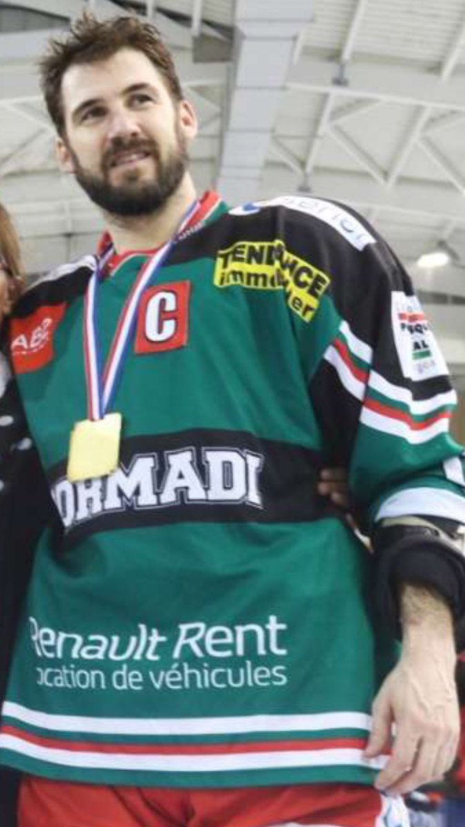 Juste MERCI ! Merci captain Zaza pour toutes ces années au club, tous ces moments passer avec tes supporters, toujours un sourire,un petit mot gentil,ce qui fait de toi un grand monsieur du hockey français!J’espere te voir aux matchs la saison prochaine,MILESKER💪🏻<a href="/xavierdaramy/">Xavier Daramy</a>
