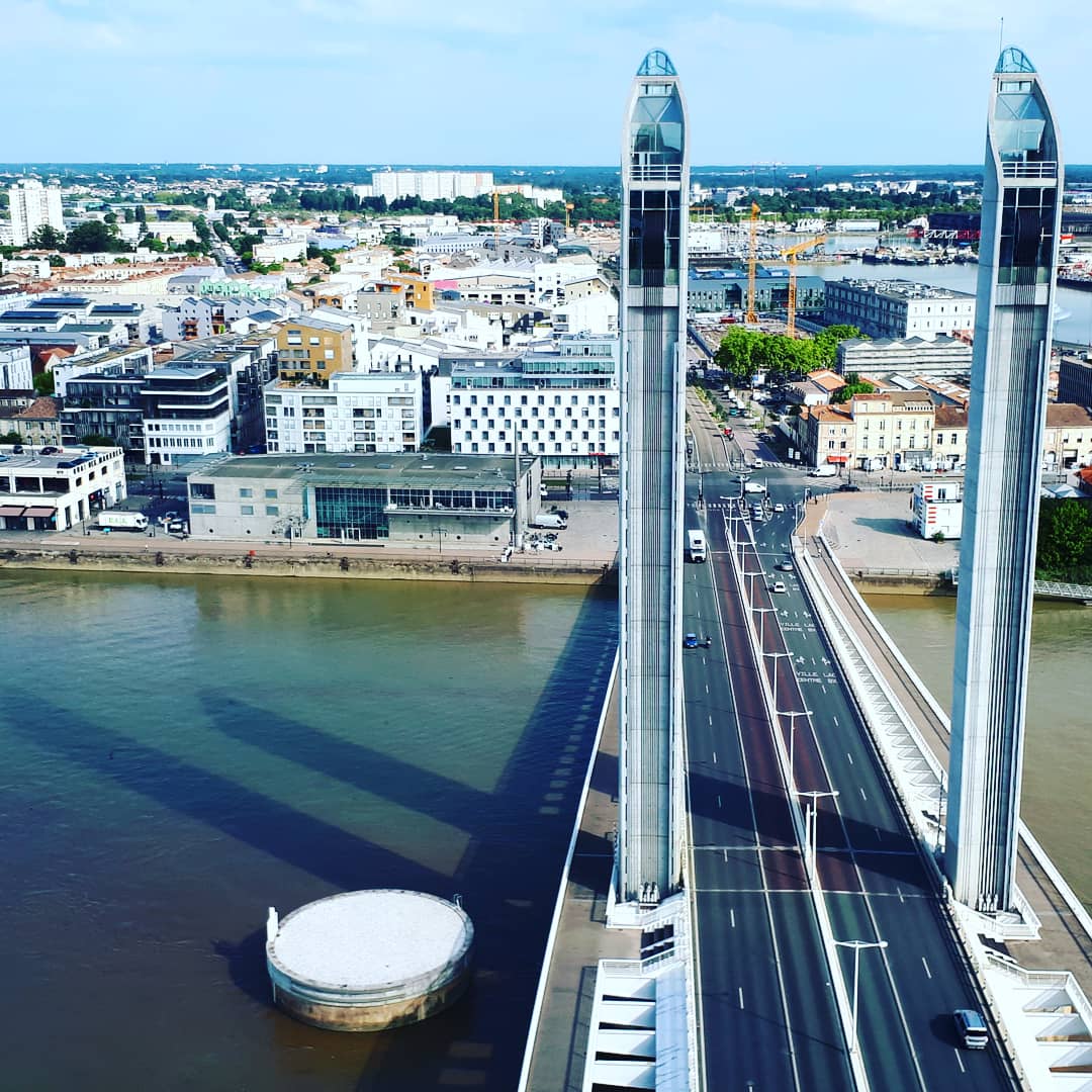 #photo de l'#été | Vue des #bassinsaflot depuis le #PontJCD #bordeaux 
#instagram
instagram.com/p/BlXoGv2HHiR/…

#fleuve #garonne #quais #pont  #tourisme 
#unesco #urbanisme #paysage #ville #gironde #bordeauxmaville
#citeduvin #CapSciences #aurba
#Port de la #Lune