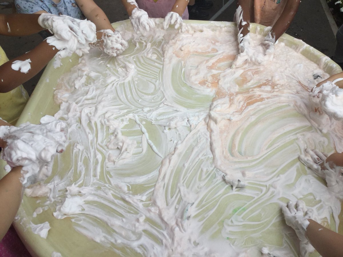 hillviewprimary's tweet image. Reception Class and HEY are having a fun morning of exploring and getting messy! #eyfsmessyplay #eyfsoutdoorlearning