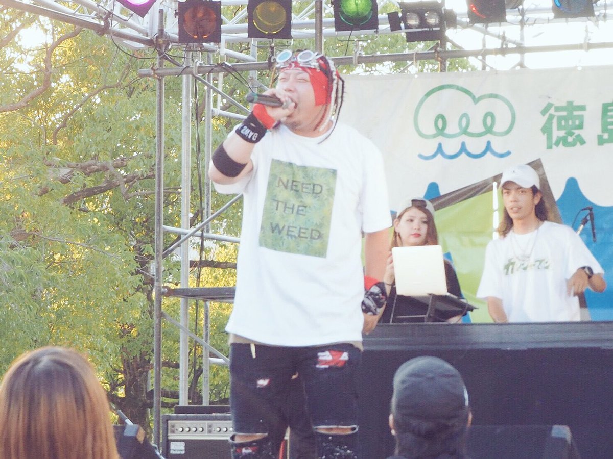 MAD_K088's tweet photo. 今年の水都祭も熱かったー🔥🔥
いつもやけどめっちゃ楽しかった😛💜
来年もこの三人でやりたいな😆
ライブを観てくれた人
手をあげてくれた人
一緒に歌ってくれた人
CDゲットしてくれた人
そして暑い中支えてくれた
裏方さんたちに最大の感謝‼️
#水都祭 #FIRESTARTERZ https://t.co/zb7Q8pm5u5