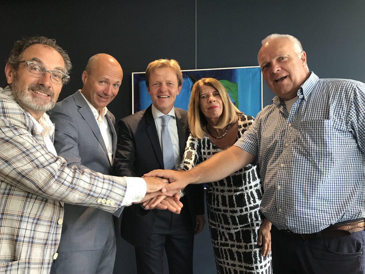 Elan Wonen, <a href="/DOCKHaarlem/">DOCK Haarlem</a>, Stichting SIG, <a href="/zorgbalans/">Zorgbalans</a> en <a href="/HBBGroep/">HBB Groep</a> hebben een samenwerkingsovereenkomst getekend voor het nieuwbouwproject Hof van Leijh aan de Schipholweg in Haarlem. Check: bit.ly/2JCvYgu