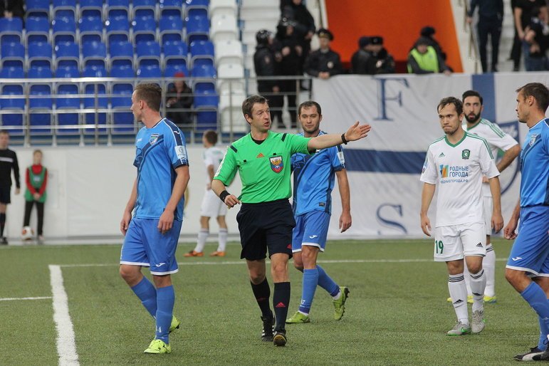 FC__Sibir's tweet photo. "Сибирь" и "Шинник" рассудит Алексей Матюнин
Представляем судей, инспектора и делегата на матч 2-го тура Олимп-Первенства России по футболу @FC__Sibir - @FCShinnik , который состоится 22 июля в 17:00 на стадионе "Спартак"
https://t.co/Zfg36h7AV2
#Сибирь #Шинник #ФНЛ #СибирьШинник https://t.co/ETBrBEHCW3