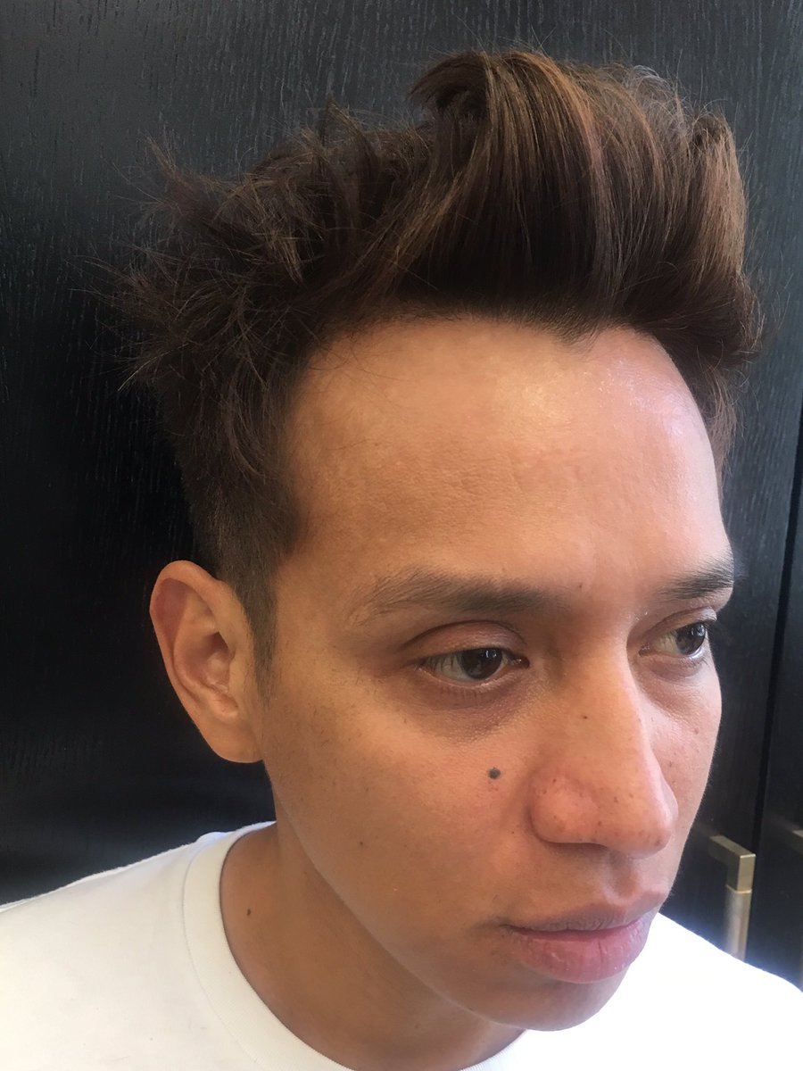 CGuastella1's tweet photo. Scissor over comb on the sides and a dishevelled quiff. @giellygreen @fstentrinity #carmeloguastella #giellygreen #menshair #mensstyle #menshaircut #menshaircut #mensgrooming #barber #barbering #fourseasons #tentrinitysquare https://t.co/FHpay8JHBJ