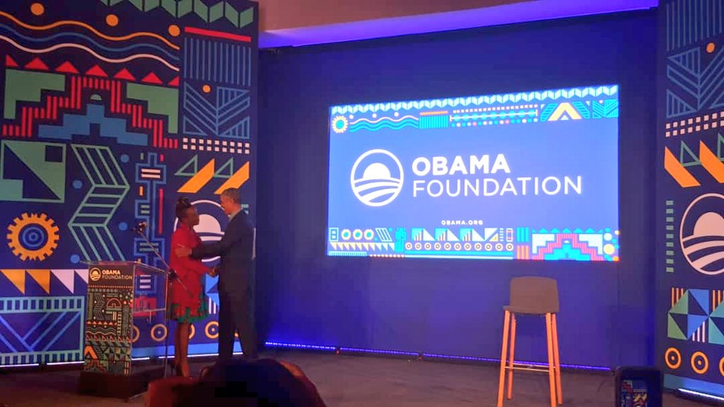 Founder of the Cradle @ManuelaPacuthoM had the privilege of introducing the 44th President of USA,  @BarackObama at the #ObamaLeaders in Johannesburg, South Africa. 

We are proud of you Manuela