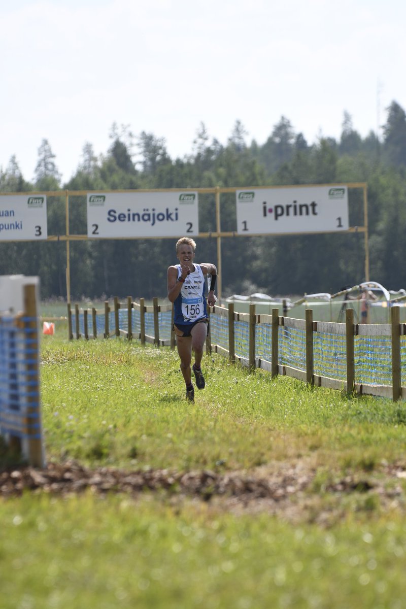 SuunnistusSSL's tweet photo. Aleksi Karppinen suunnisti voittoon opiskelijoiden MM-keskimatkalla! 2. Paul Sirum NOR 3. Håvard Haga NOR https://t.co/Qf7MjzzrLq