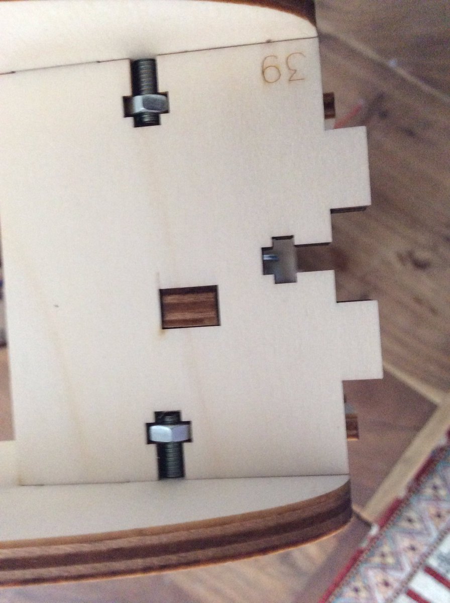 Imprimantes3D's tweet image. [Live Tweet MiniCut2d+] Le châssis de l&apos;axe Z

Cela commence à prendre forme 😎
Ce kit est un véritable puzzle à l&apos;exception prêt que toutes les pieces sont numérotées 😀

Bonne qualité du bois avec une bonne solidité de l&apos;ensemble 👍

#maker #cncfab @elcp72 @MiniCut2d