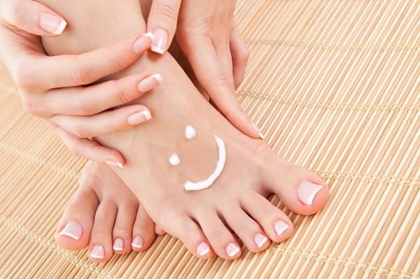Quick_Spa_Lim's tweet photo. Who will look after your nails if it's not yourself ?

Your nails are the reflection of you 😊 

#nails #manicure #pedicure #spa #limassolspa #relax #limassolcy #spalimassol #spaday https://t.co/NW3V6ntIXo