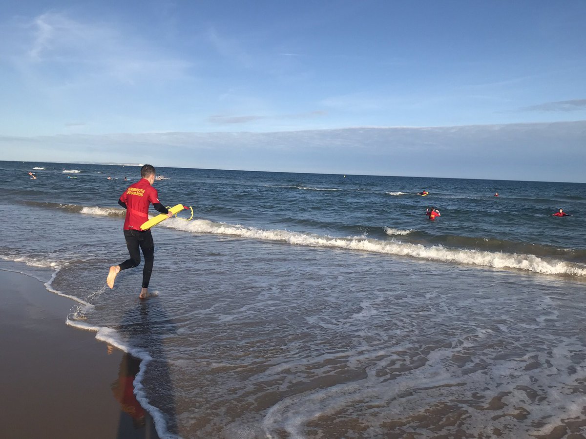 BLGC_Official's tweet photo. Last nights training session was a fun one! We put our youngsters to the test with some multi casualty incident scenarios. Everyone demonstrated some awesome #teamworkmakesthedreamwork and that one day they’ll make great lifeguards! #traineelifeguards #teamBLGC https://t.co/G79wT1X6Hl