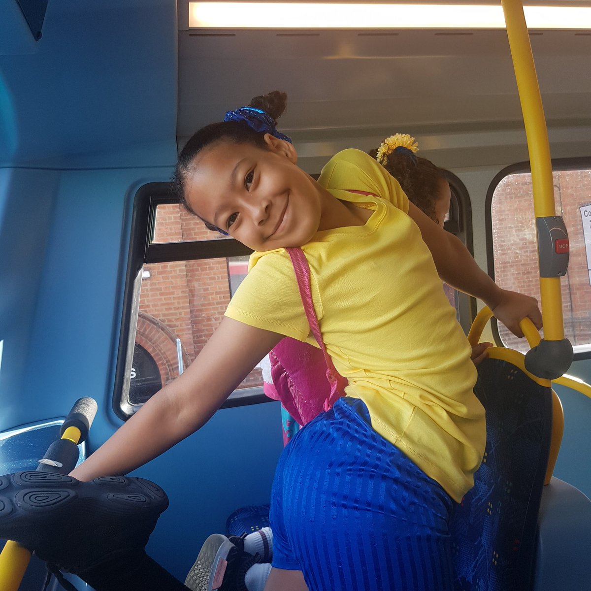 FatimaOjelad's tweet photo. #sportday2018 #JEKreations  Yellow Club Sport Day @MelcombePrimary https://t.co/phWDyTLr1L