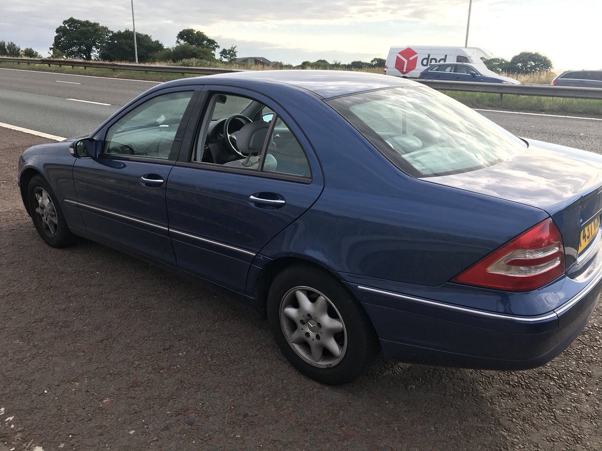Driver stopped on the M6 motorway following a shop lifting in BLACKPOOL. Arrested for theft x 2, AFFRAY, drug drive, no licence and no insurance Team1TacOps <a href="/DrugWipeUK/">DrugWipe UK</a> #Fatal4