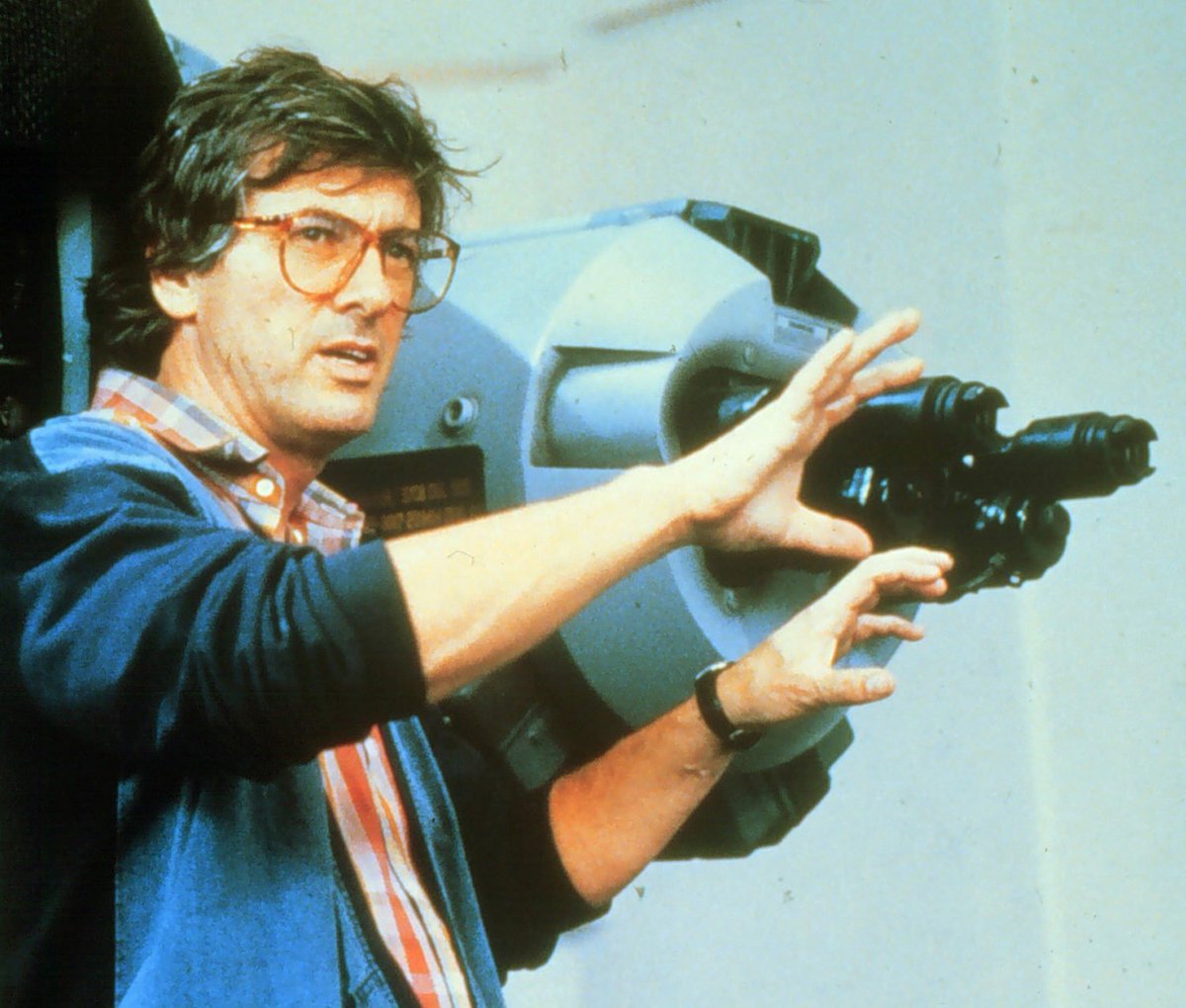 Gibboanxious's tweet photo. #HappyBirthday to Paul Verhoeven (80)
his top 10 movies are (as a director):

10. Hollow Man
9. The Fourth Man
8. Soldier of Orange
7. Flesh + Blood
6. Black Book
5. Elle
4. Starship Troopers
3. Total Recall
2. Basic Instinct
1. RoboCop
#DutchDirector https://t.co/YEIlCn2uIa