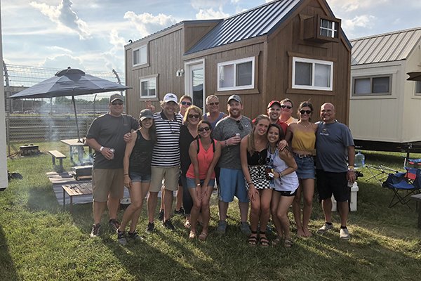m_daniels13's tweet photo. Have you seen our mobile #tinyhouse fleet of homes? With a calvary of 20 tiny houses we can flank your outing and turn an ordinary get-together into one victorious event! >>> https://t.co/lyEYmzFcfM >>> Visit https://t.co/B3rxTjMEmP for more information! #popuphotel #tryittiny https://t.co/nni8oiF0di