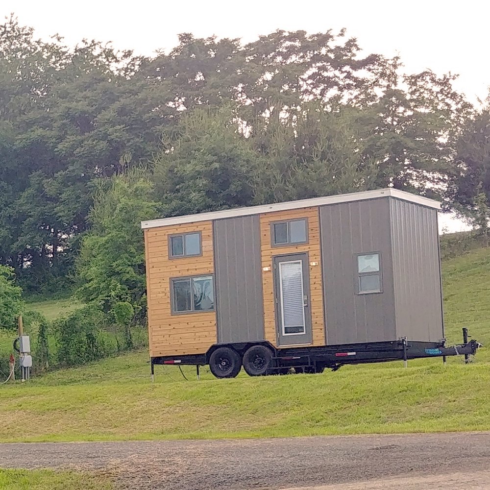 m_daniels13's tweet photo. Have you seen our mobile #tinyhouse fleet of homes? With a calvary of 20 tiny houses we can flank your outing and turn an ordinary get-together into one victorious event! >>> https://t.co/lyEYmzFcfM >>> Visit https://t.co/B3rxTjMEmP for more information! #popuphotel #tryittiny https://t.co/nni8oiF0di