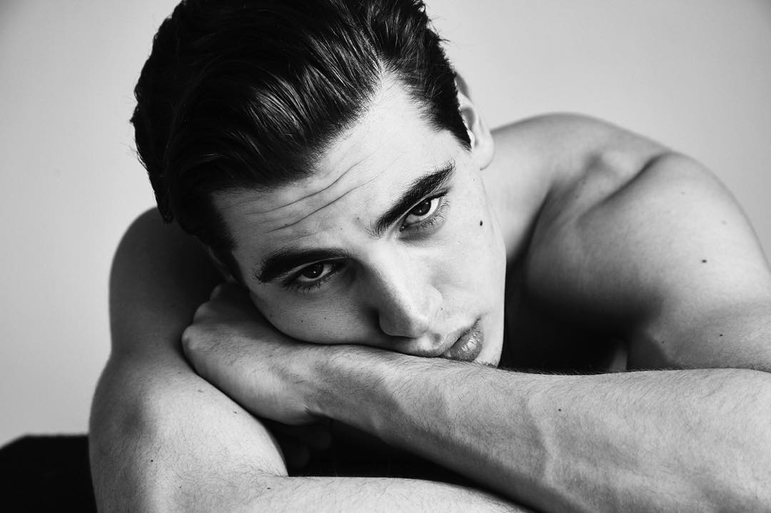 othellust's tweet image. ────── ⊰◌⊱ ──────
Ｏｔｈｅｌｌｏ  Ｄ.   ＭｃＦｌｙ

— ; No culpes αl kαrmα

                 de lo que te pαsα 
 
                                por gilipollαs. 

  ┊   ≻ Hᴀʟғʙʟᴏᴏᴅ
       ≻ Ex ﹣ ꜱʟʏᴛʜᴇʀɪɴ
       ≻¿ ʀᴛ ?                       ┊