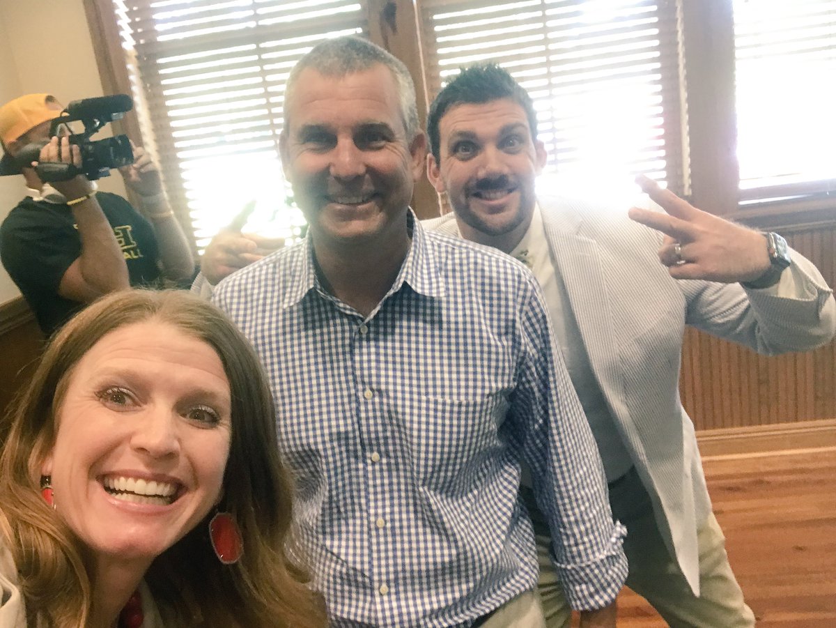 missliz31's tweet photo. No one works harder than Ps and APs for our teachers and students AND no one has more FUN! ๐๐คโค๏ธ๐๐ค We canโt wait to see this finished product produced by @DebiMcNeal and @PatrickMeans19 for our ELITE new teachers on Opening Day! #OneBryan ๐ #MusicalChairs ๐ถ๐ต๐ถ๐ต๐ถ๐ต https://t.co/fExCGDnkdy