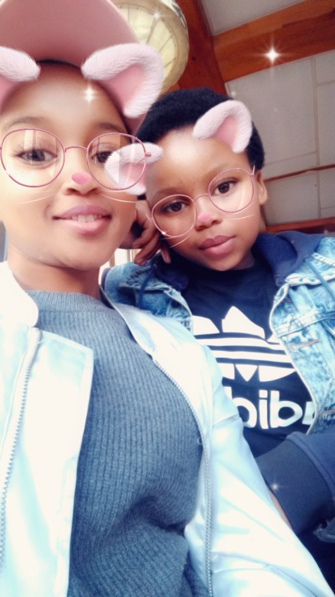 Dintle98Dee's tweet photo. #PostUrPicWithFriends
Not just Friends but Best Friends💕 https://t.co/Aj2AO5e343