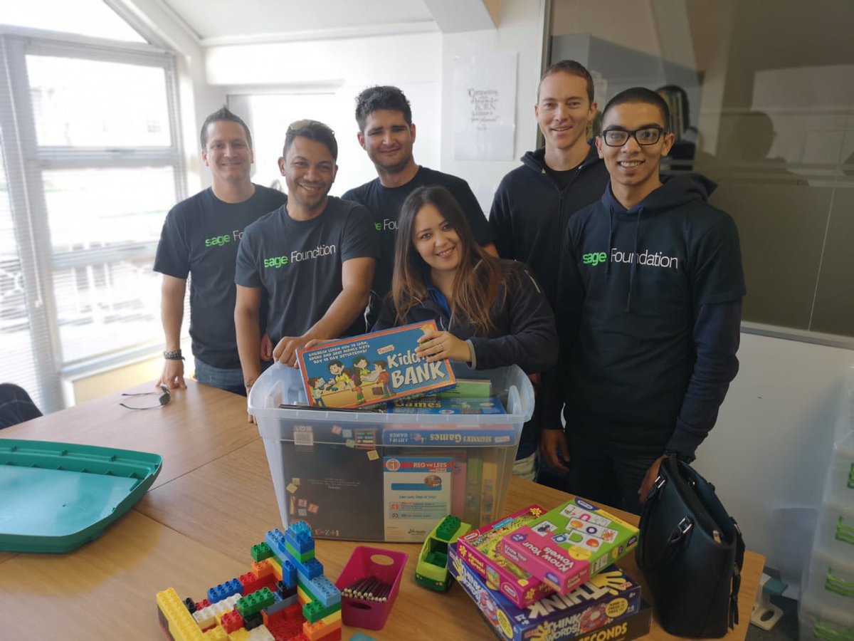 maraisdonovan's tweet photo. #SageFoundation @ St. Pauls Cape Town to hand over stationary. #MandelaDay2018 #SageFoundationVolunteers prepared &amp; packed 670 meals in 3 hour, 21 mins (201 minutes ÷ 67 = 3) #Coincidence?
#LifeatSage #1000Days #Sage
@SageGroupZA @sagefoundation @Jovanderwalt @Kea_N @YvetteChoc https://t.co/twJoyrxBhj