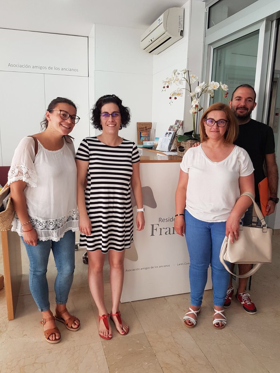 LanzaOnti18's tweet photo. Hoy visitamos la #ResidenciaSanFrancesc 🏣 Gracias por recibirnos y un placer. ♥️ @Lanzaderas_EES @FundacionSMLRPH @fundacionTef https://t.co/nEmSl4gAIN