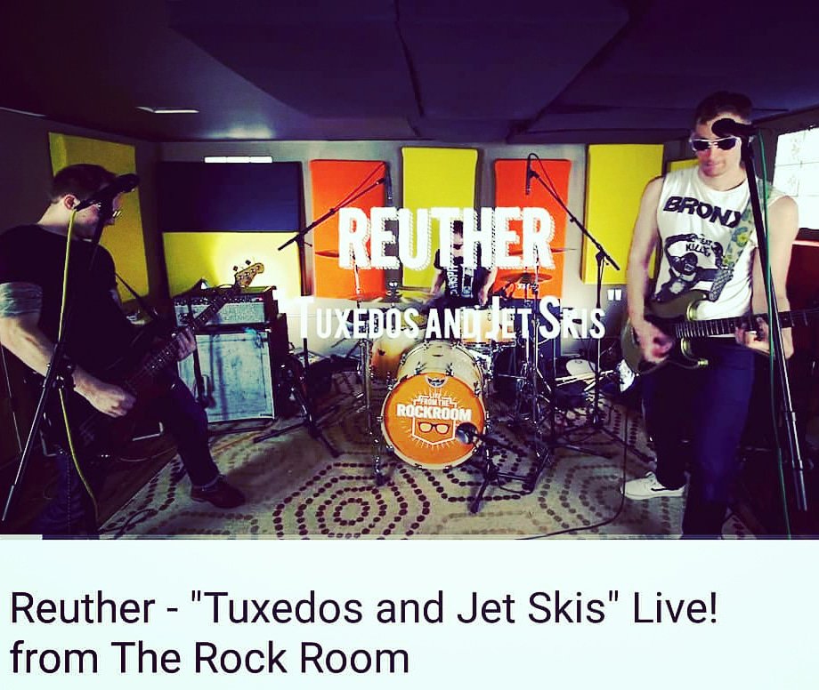 Go catch our first track from <a href="/LFTRR/">LiveFromTheRockRoom</a> right here!
youtu.be/9rvfYZx98rQ