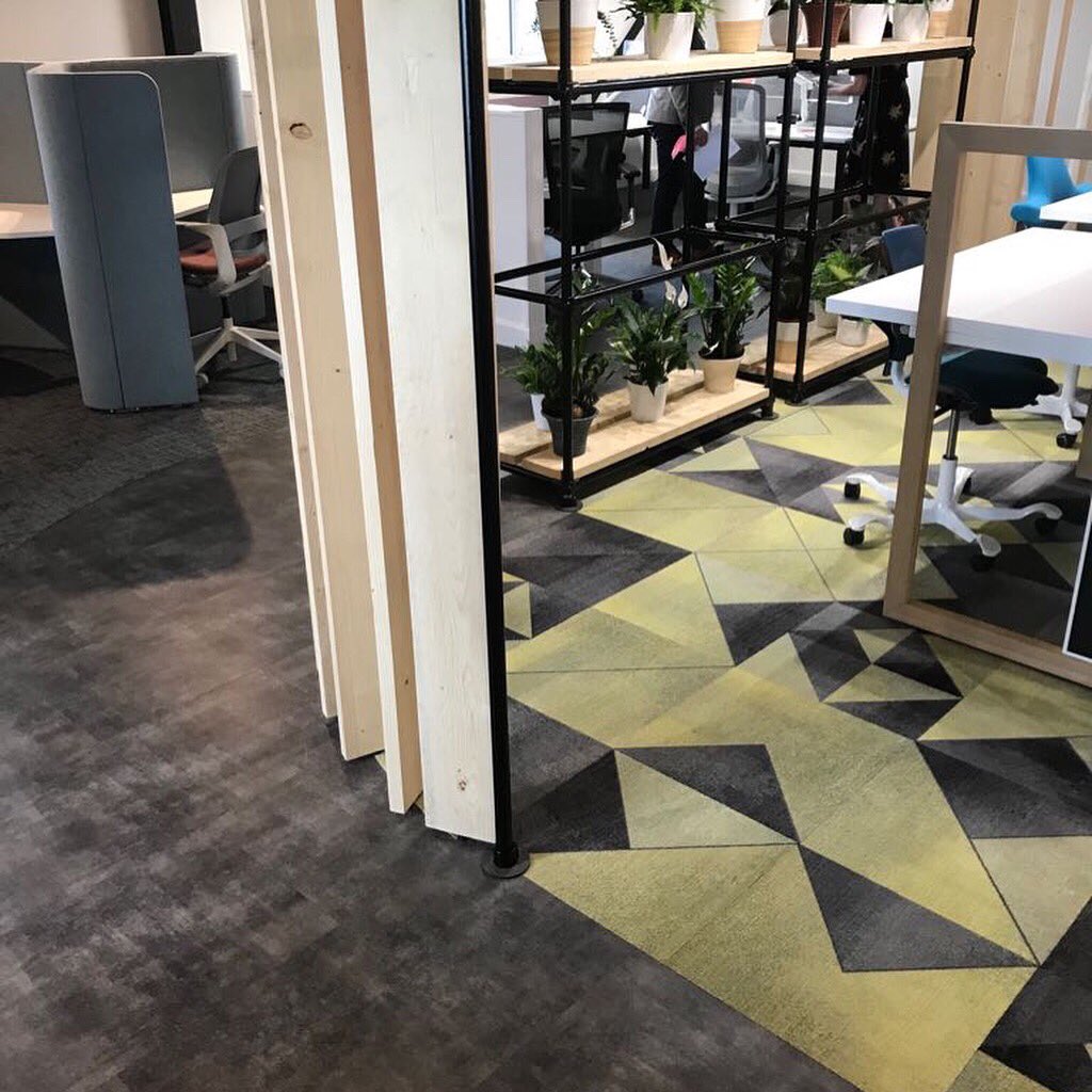 MillikenEurope's tweet image. Focussing on a modern approach to working, .@POSInteriors has recently refurbished their interiors showroom in Guernsey. What a fabulous choice of #modularcarpet and #luxuryvinyltile combining colour, texture &amp;amp; pattern. #designedtocombine #millikeneurope #interiorfitout