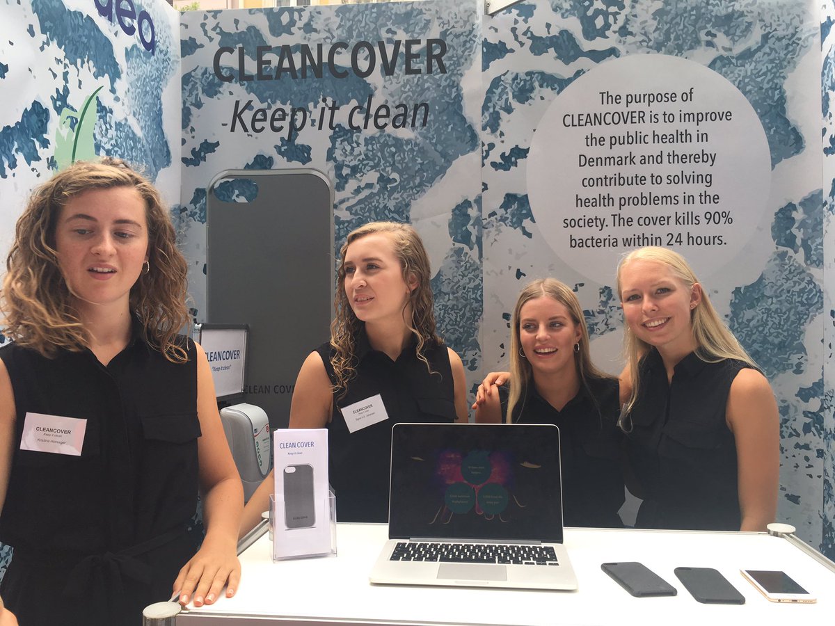 epafrance's tweet photo. Jour 2 #COYC18 : les stands des 39 #MiniEntreprises européennes @JA_Europe avec notre equipe 🇫🇷 Popstraw au top ! Créativité, ingeniosité, les 16-21 ans assurent une relève haut niveau! 👏👏👏 https://t.co/znCk7k5Xa2