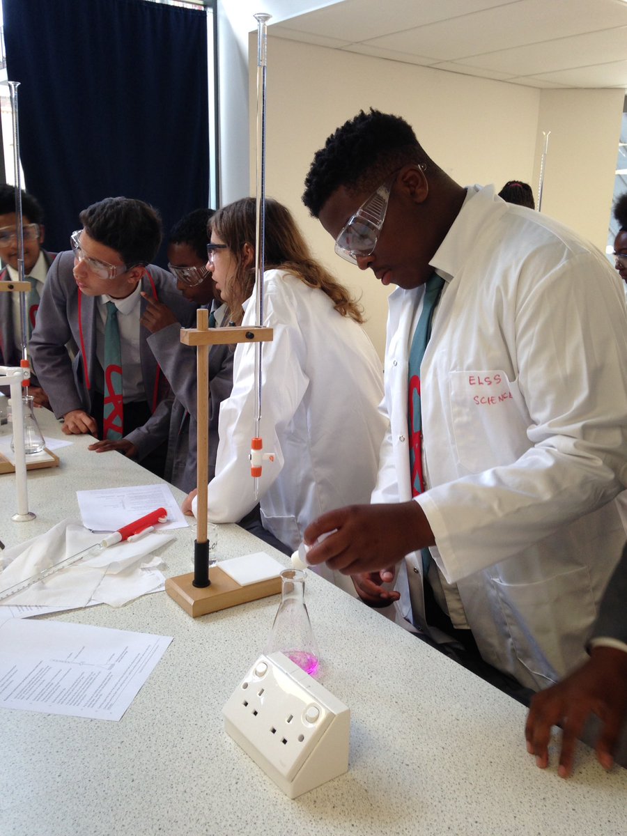 ELSSChemistry's tweet photo. When the Y10s take over and demonstrate titration to the Y9s!Brilliant job @elss_freeschool #required_practical @AQA #neutralisation #mentoring https://t.co/2qx6Rhb20y
