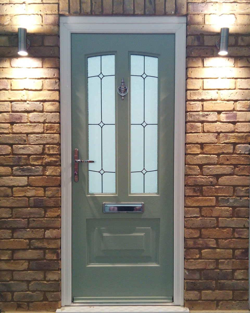 KonceptHome's tweet photo. And these are in my newly completed showroom in Wokingham. #rockdoor #aluk https://t.co/vQszh2k1zY