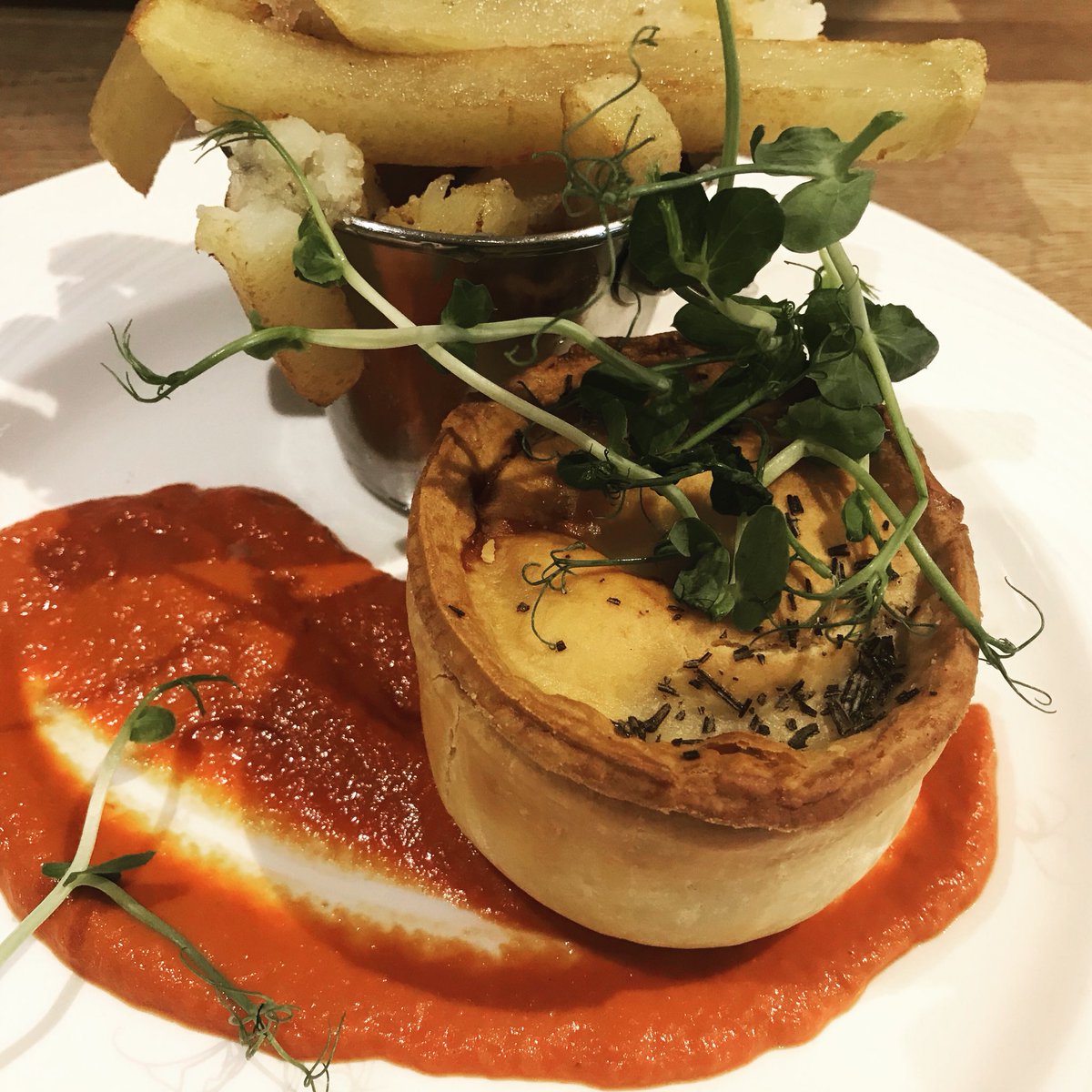 Roasted butternut squash, red peppers and goats cheese in a rich tomato sauce #vegetarianfood #goodfood #eccleshall #staffordshire
