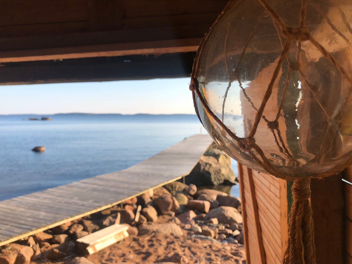 jpsuortti's tweet photo. Dinner view #summerholiday https://t.co/I5oxSpXzQl