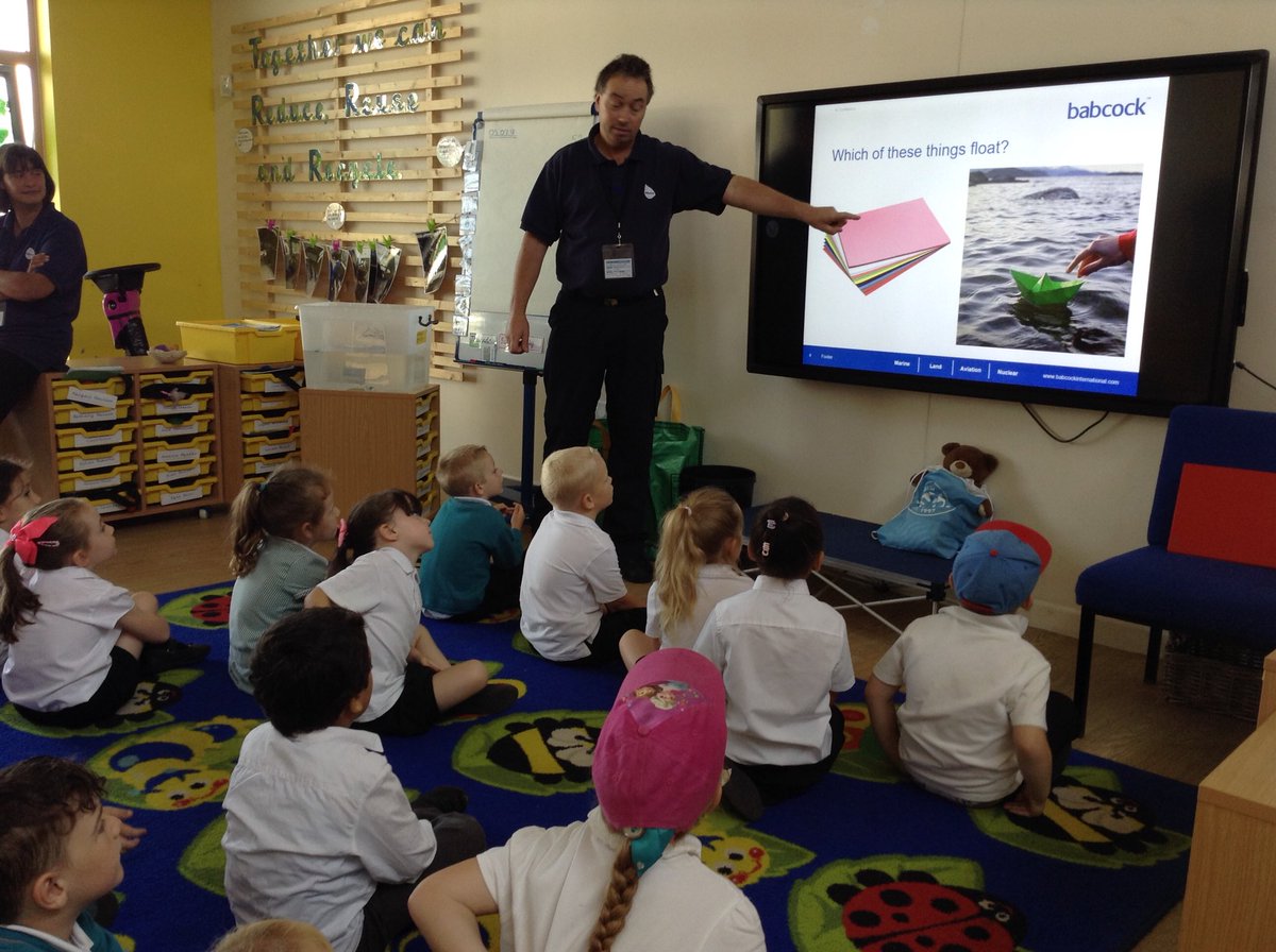 carlyannroseMCA's tweet photo. TY @PlymBlueSound #beachrangers  for leading a Magical Marine workshop with #earlyyears @Mayflower_MCA 🐙. We loved learning some new facts and finding out about your free summer events! #EYFS #pbl #plasticpollution #MBAbeachrangers Together we can... make a difference! 🌎 https://t.co/EK8oLhGODq
