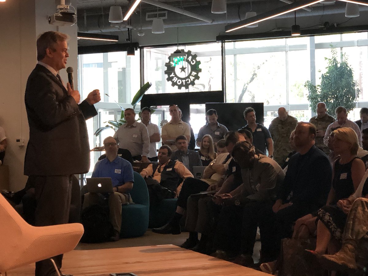 ARE5's tweet image. Mayor Steve Adler welcoming #ArmyFuturesCommand to #Austin at @CapitalFactory - LTG Eric Wesley  up next #afcbeachhead