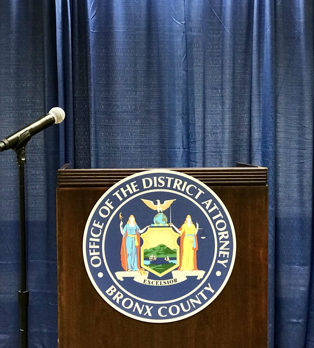 NYPD NEWS (@nypdnews) on Twitter photo #HappeningSoon: @NYPDONeill, <a href="/BronxDAClark/">Bronx DA Darcel D. Clark</a> and NYPD executives to make a law enforcement announcement to the press and public in the #Bronx. #HappeningSoon: @NYPDONeill, <a href="/BronxDAClark/">Bronx DA Darcel D. Clark</a> and NYPD executives to make a law enforcement announcement to the press and public in the #Bronx.
