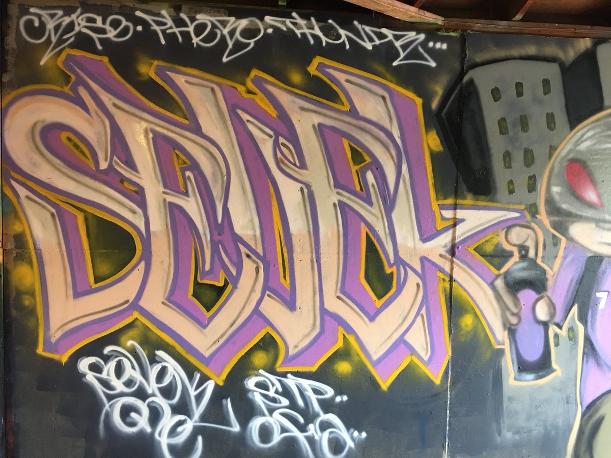LuckeOne1's tweet photo. Yesterday’s jam with Sevek #grafflife #graffiti #sevek #luck #westcoast #socal #ie #la #sgv #710c #pfh #summerfun https://t.co/tbRs2Ha6NZ