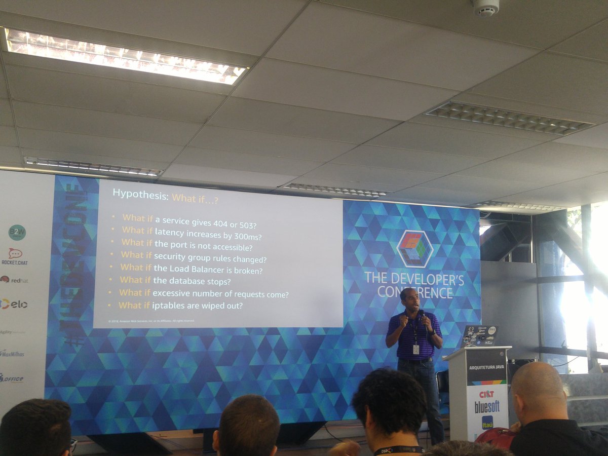 skiter11's tweet image. Absolutely awesome talk by @arungupta here at The Developer's Conference. Very insightful! #TheDevConf #JavaArchitecture #ArquiteturaJava #Java