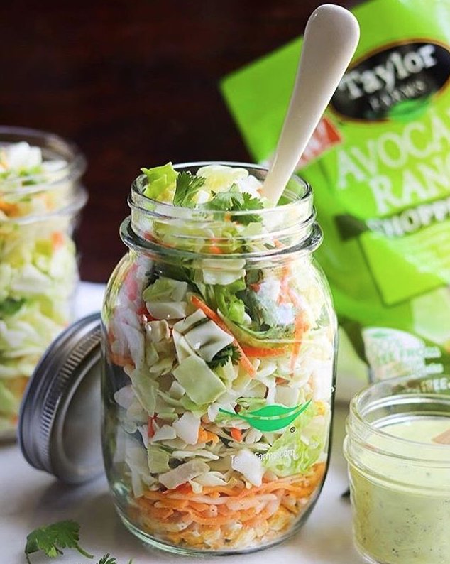 YourTaylorFarms's tweet photo. Pick up our Chopped Salad Kits for the perfect mid-week lunch. Fresh, convenient and so delicious! We love this mason jar salad by @CookatHomeMom made with our Avocado Ranch Chopped Salad Kit! #GoToGreens #TaylorFarms https://t.co/F7pb9Sa40H