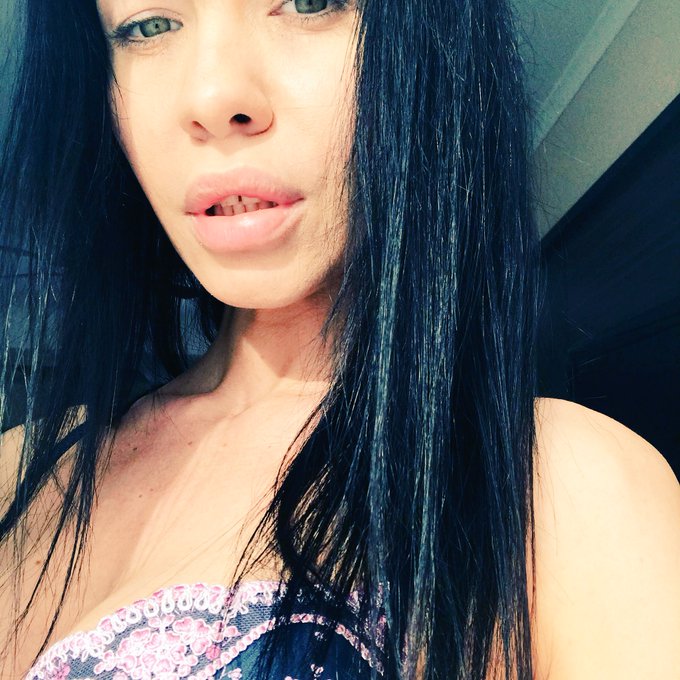 Watch SashaColibriXXX🔞♨️🔝🔝's leaked NSFW photo on TwXstars