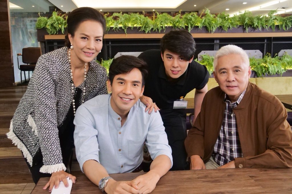 Ch3Plus's tweet photo. พร้อมแล้ว อิอิ #ข้ามสีทันดร #Melloเม้าท์เก่ง #MelloThailand https://t.co/CgJKp3Yjz3