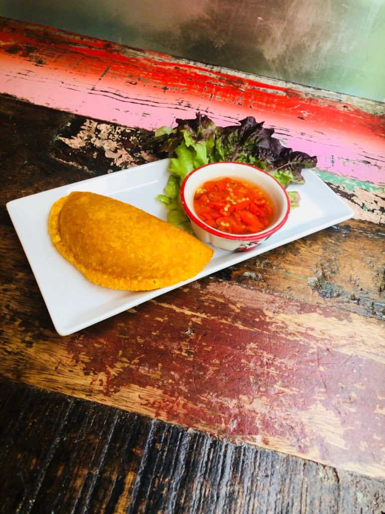 DeliNil's tweet photo. Disfruta nuestros platos en casa llamando  al 679789418, o pidiendo un Glovo que te lo llevara a en un par de minutos. @DeliNil@Colombian food https://t.co/5McagiXwOR