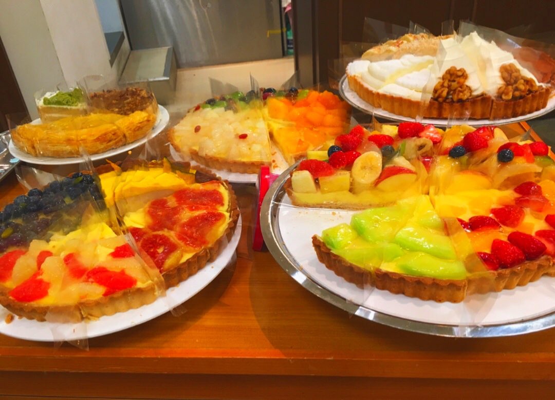 _4_Wi's tweet image. タルト大好きなのでバイナリートレーダーと食べに来た😘