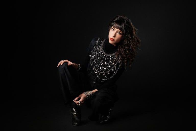 Djazia Satour en cinq temps bit.ly/2NYNr6c