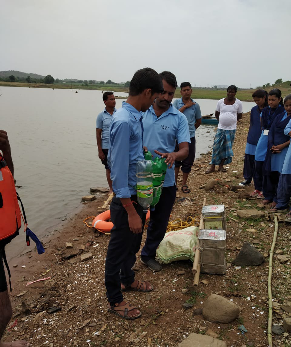 MpSdrf's tweet photo. Familiarization exercise at BETUL district

Conducted by https://t.co/uL1g7wGSqN

We can’t prevent disasters from happening, but we can reduce their impacts. 

@ndmaindia
@nidm_mha @ChouhanShivraj @ManishSShrma @NDRFHQ @mpsdma https://t.co/6288WSkdfB