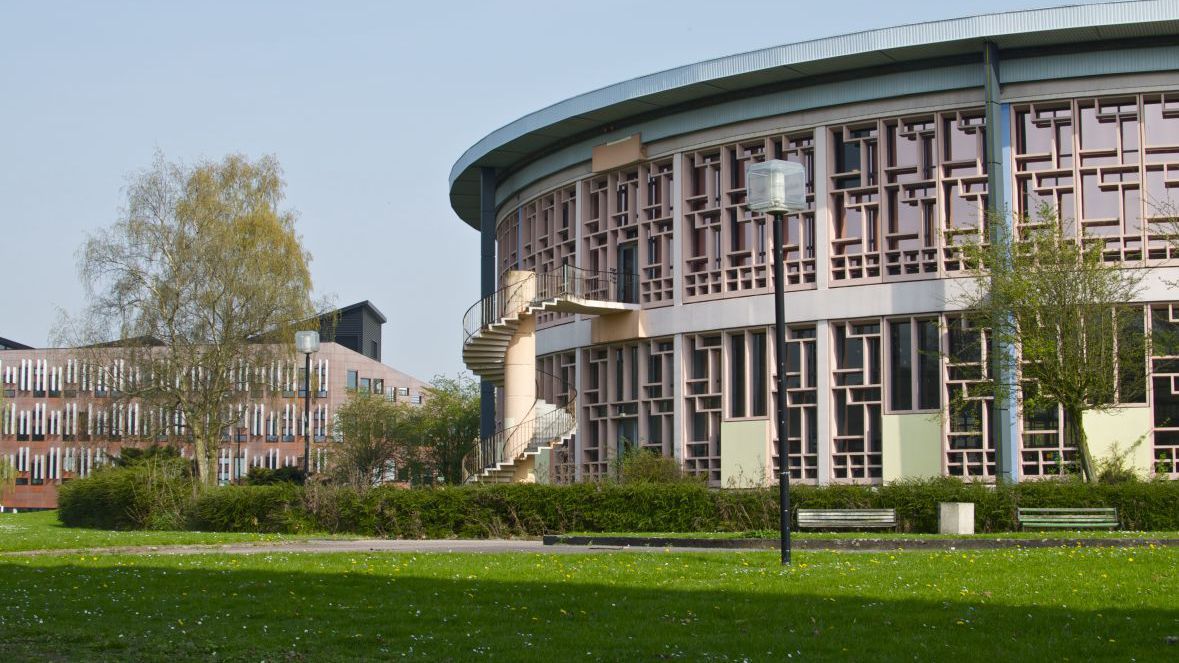 Вуз сорбонна париж 1. Лундском университете (lund university) в швеции. Оксфордский университет (university of oxford), великобритания. Сент-эндрюсский университет. Канада университетлари.