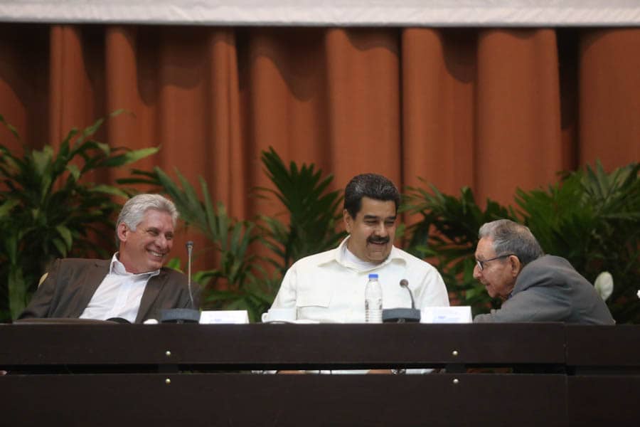 Tag onu en El Foro Militar de Venezuela DiZI84CXUAAHkRu