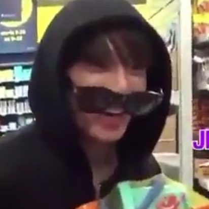 LQ_KOOK's tweet photo. 개신남 https://t.co/mmtZ1wpwqF