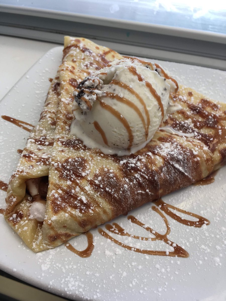Suzetta_hgate's tweet photo. Mars bar, Marshmellows, Cookies and Cream Ice-Cream topped with Toffee Fudge! 😍 

What would you like to see on the menu? https://t.co/ZtkRsJUEEi